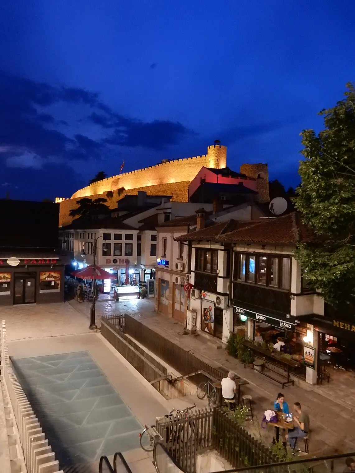 Skopje palace lights