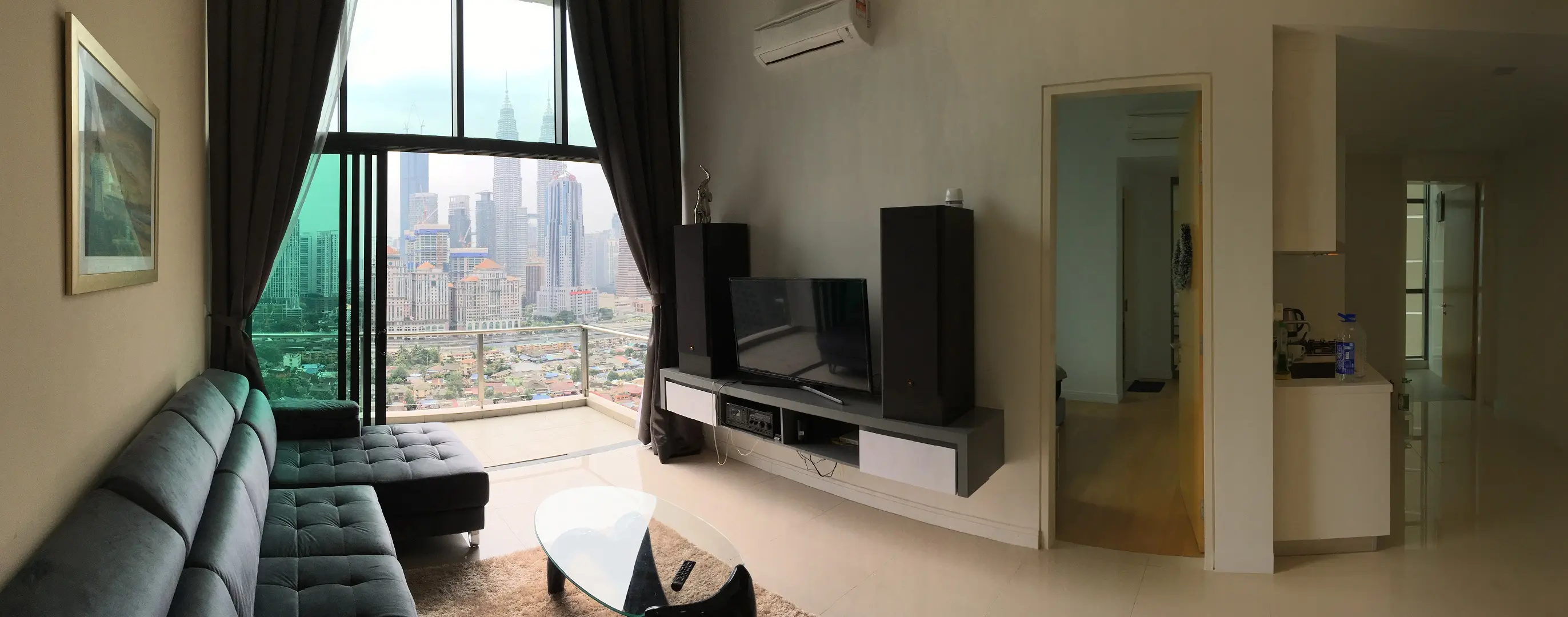 Kuala Lumpur szállás airbnb Setia Sky panoráma Petronas tornyok