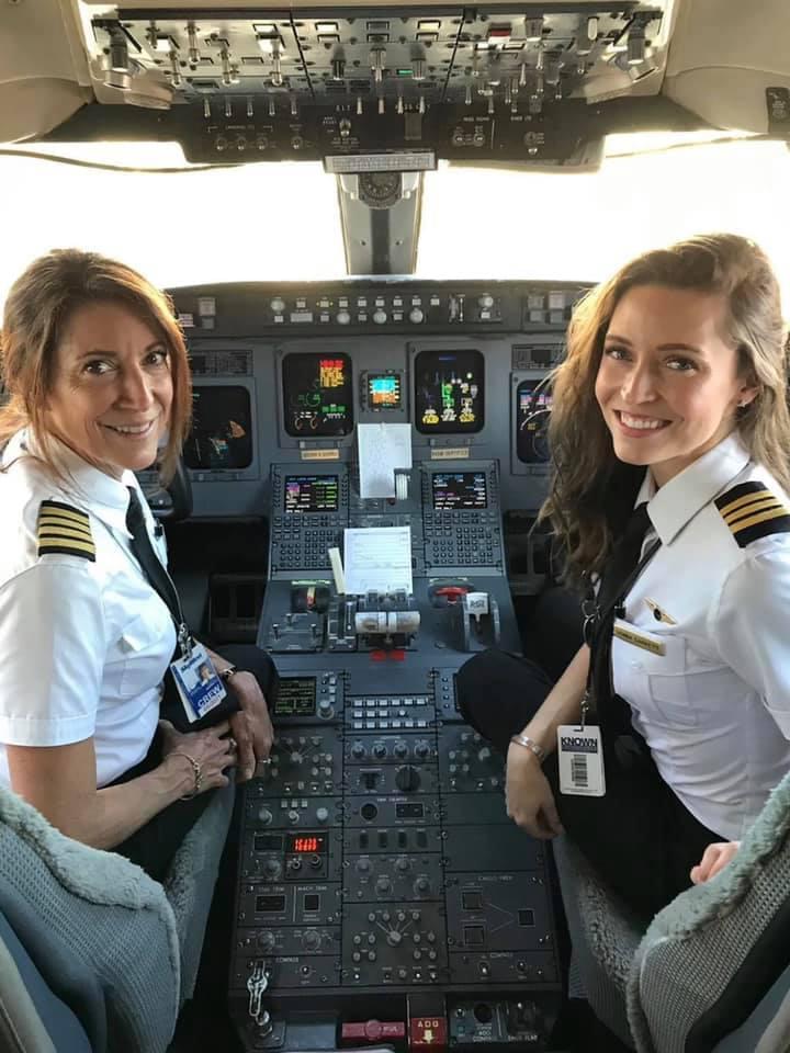 Suzy Garrett Skywest légitársaság anya lánya pilóta páros