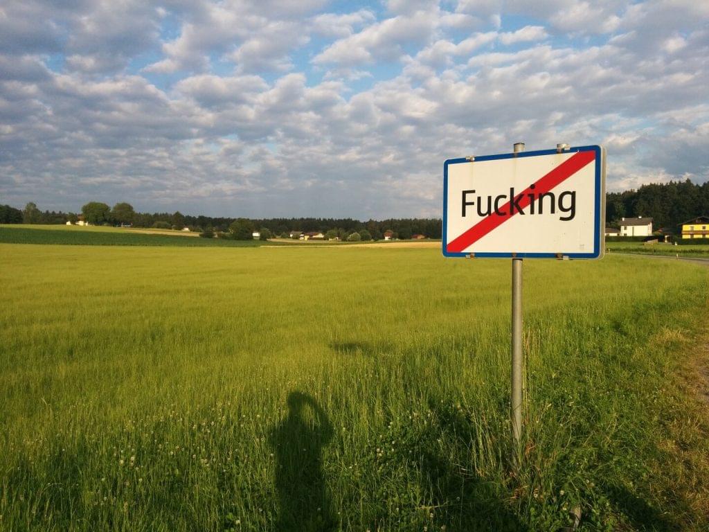 Fugging-Fucking-Ausztria-falu-Hungarohitch