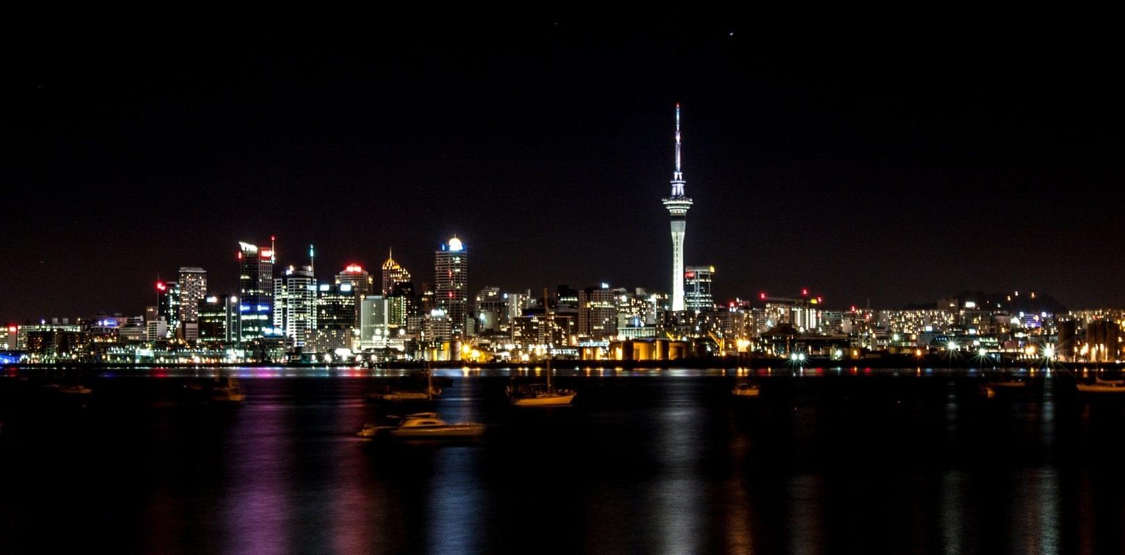 Új-Zéland maszk nélkül tűzijáték ünnepeltek 2021 újév szilveszter