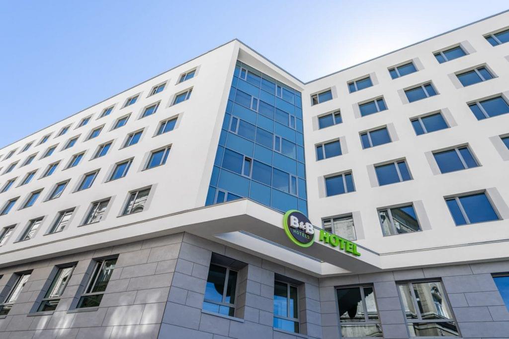 B&B Hotel Budapest Wing dunai panorámás szálloda Boráros tér