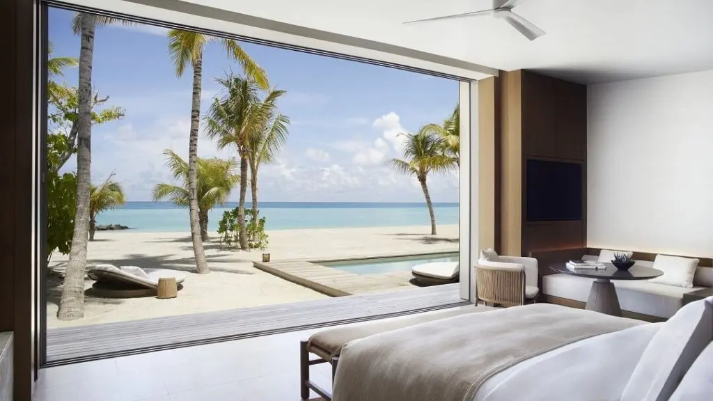 Ritz Carlton Maldives Fari Islands kör alakú lebegő szálloda hotel