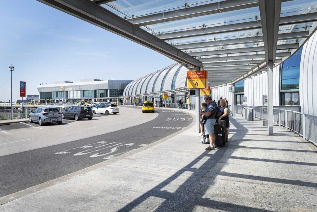 Ferihegy utasforgalom 2022 július Budapest Liszt Ferenc Nemzetközi Repülőtér