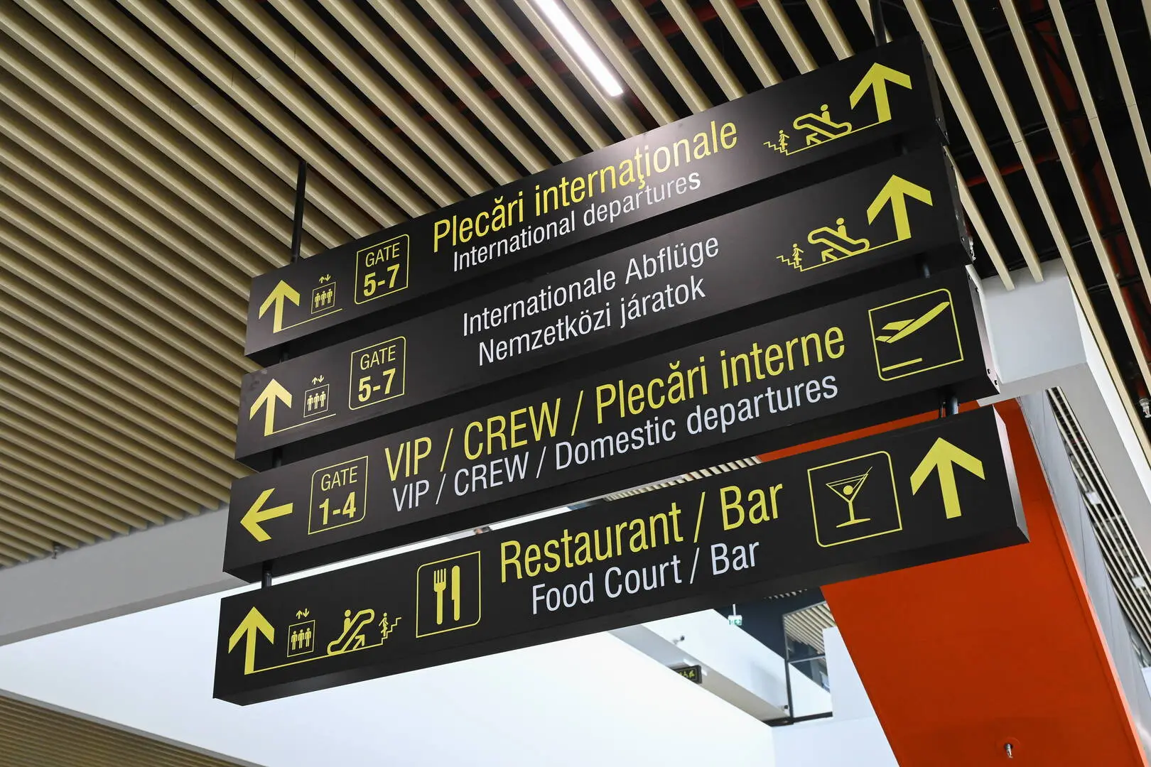 Brassó-Vidombák nemzetközi repülőtér