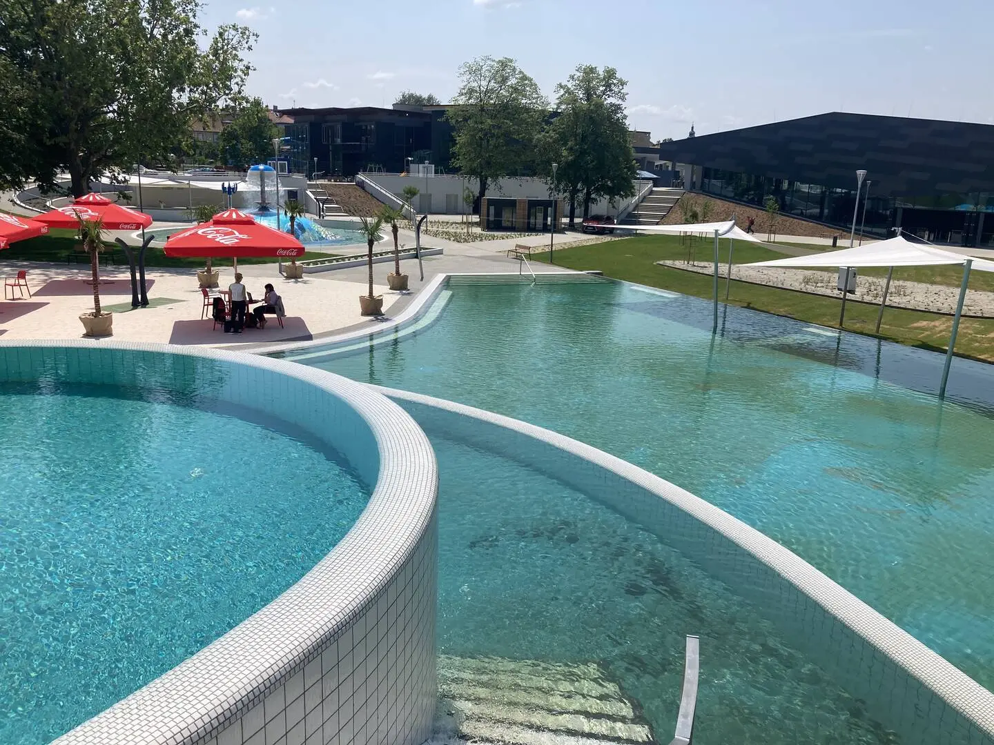 RQ vízi élménypark Győr Magyarország legmodernebb csúszdaparkja
