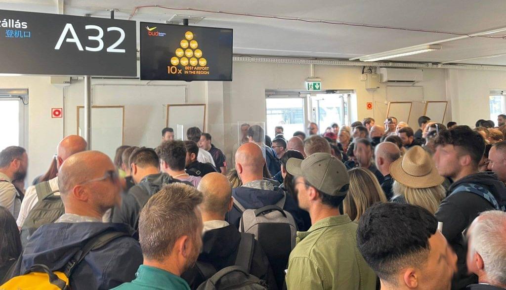 Wizz Air túlfoglalás Budapest Nápoly állva maradt utas