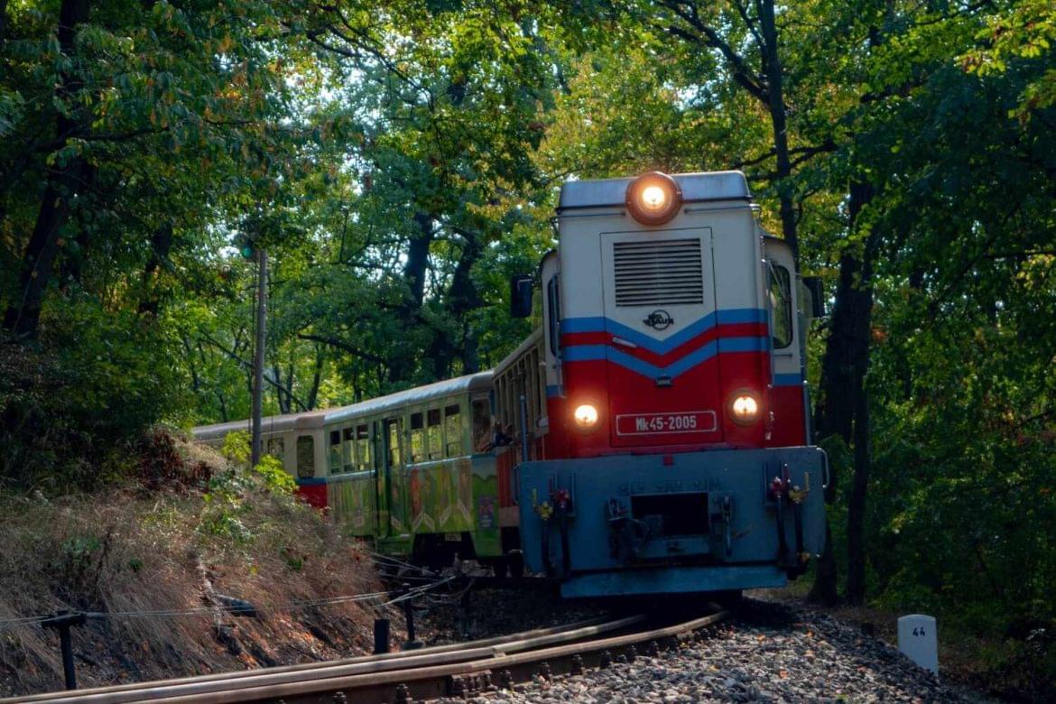 Budapest Gyermekvasút menetrend 2023 nyár