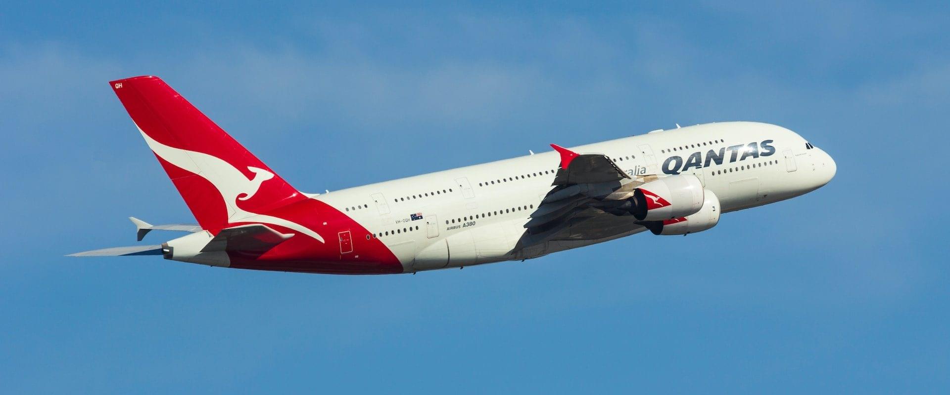 Qantas rekord bírság törölt járatok eladott jegyek