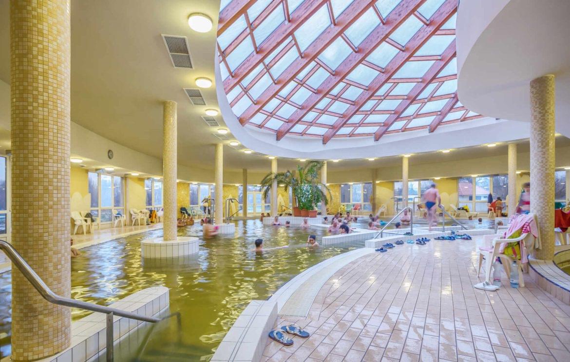 Hajdúböszörmény fürdő felújítás