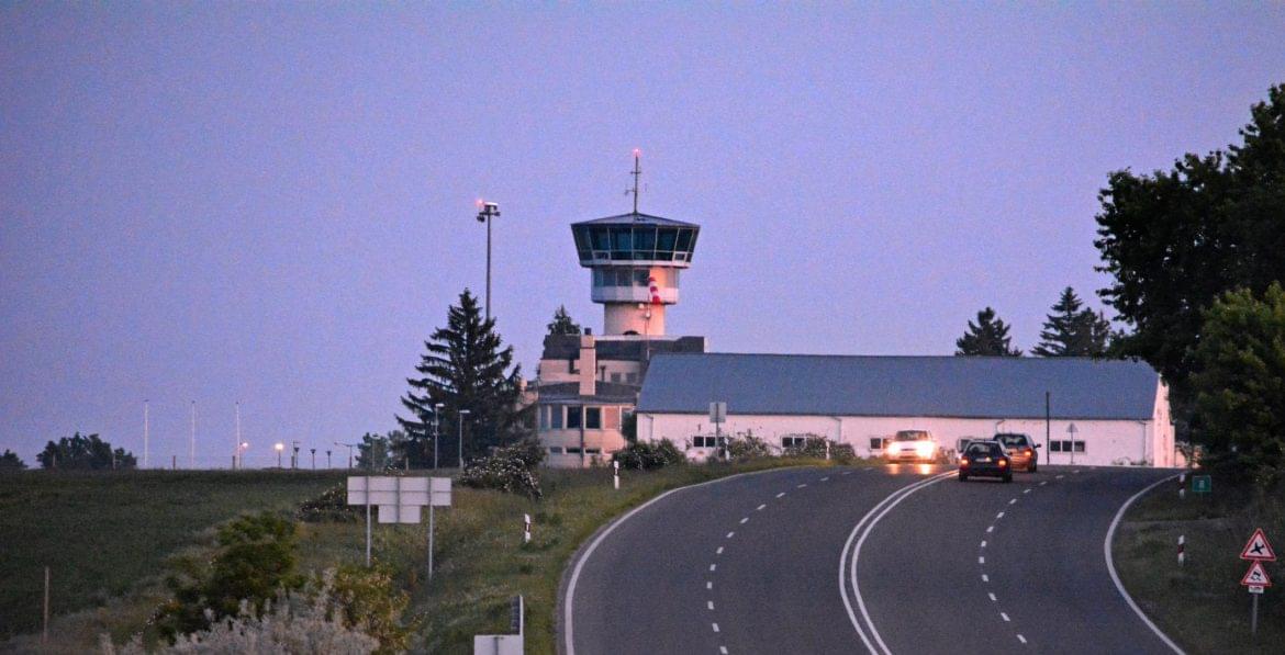 München Pécs Pogány repülőtér közvetlen járat