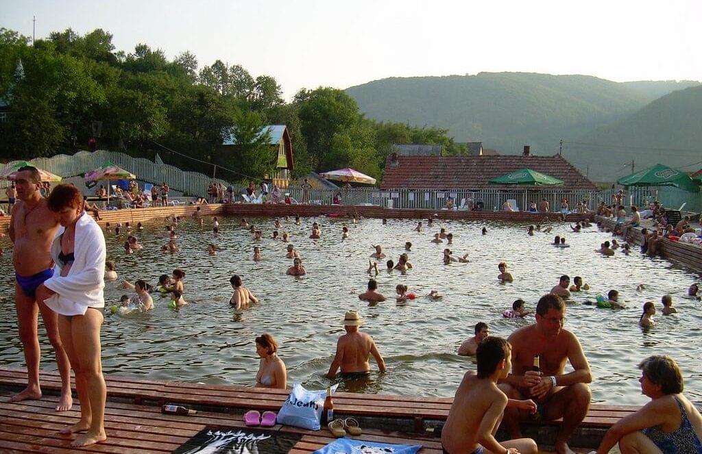 Erdélyi fürdő kiállítás Bukarest Liszt Intézet