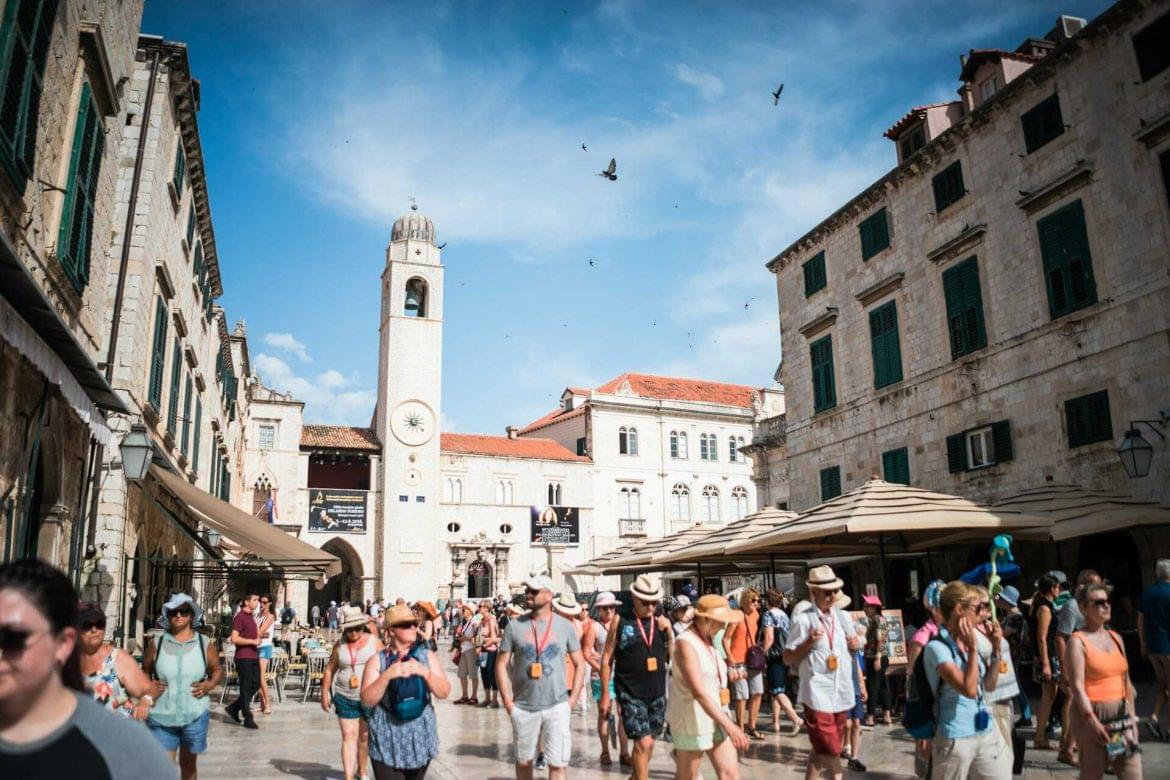 korlátozás Dubrovnik túlturizmus