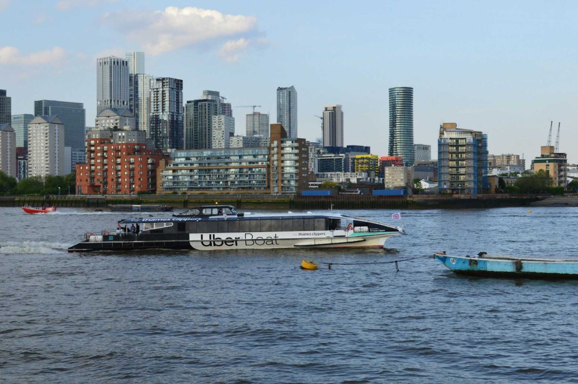 hajóval repülőtérre London