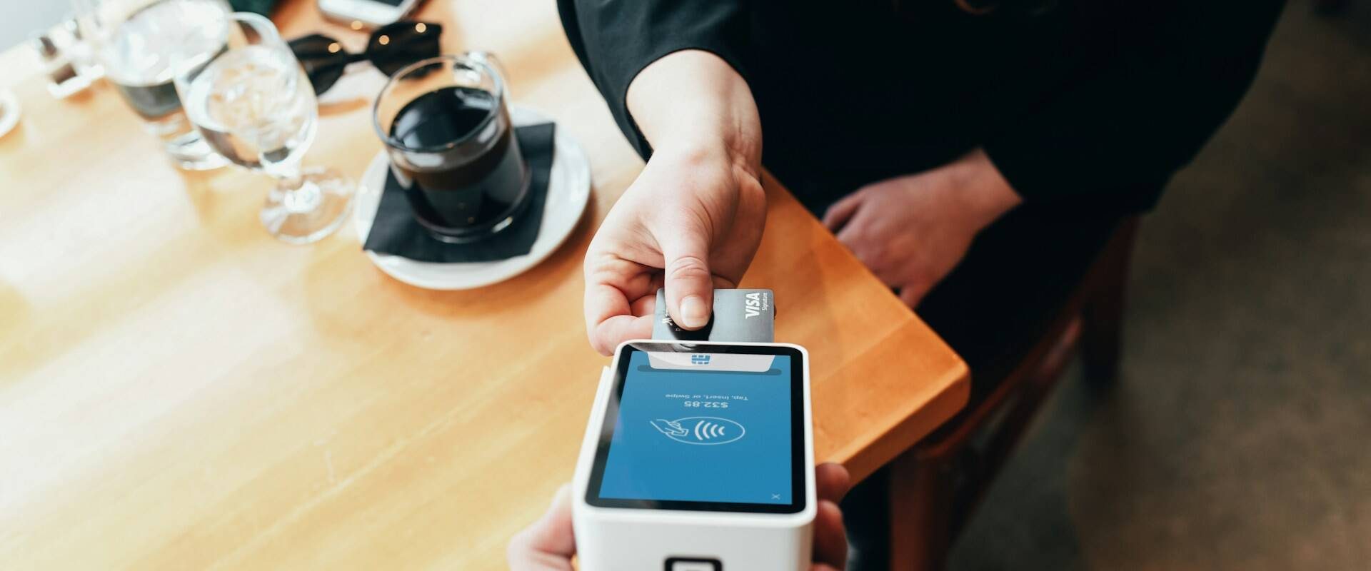 szervizdíj borravaló