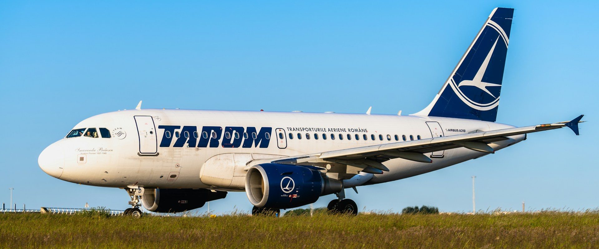 Tarom kiegyezett pilótákkal
