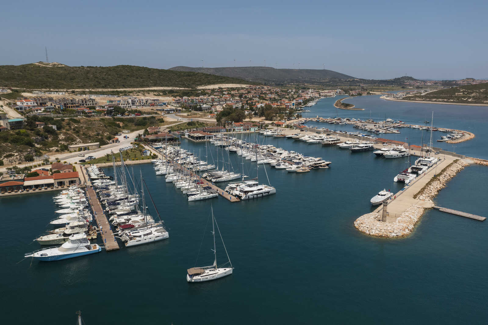 törökország jacht kikötő