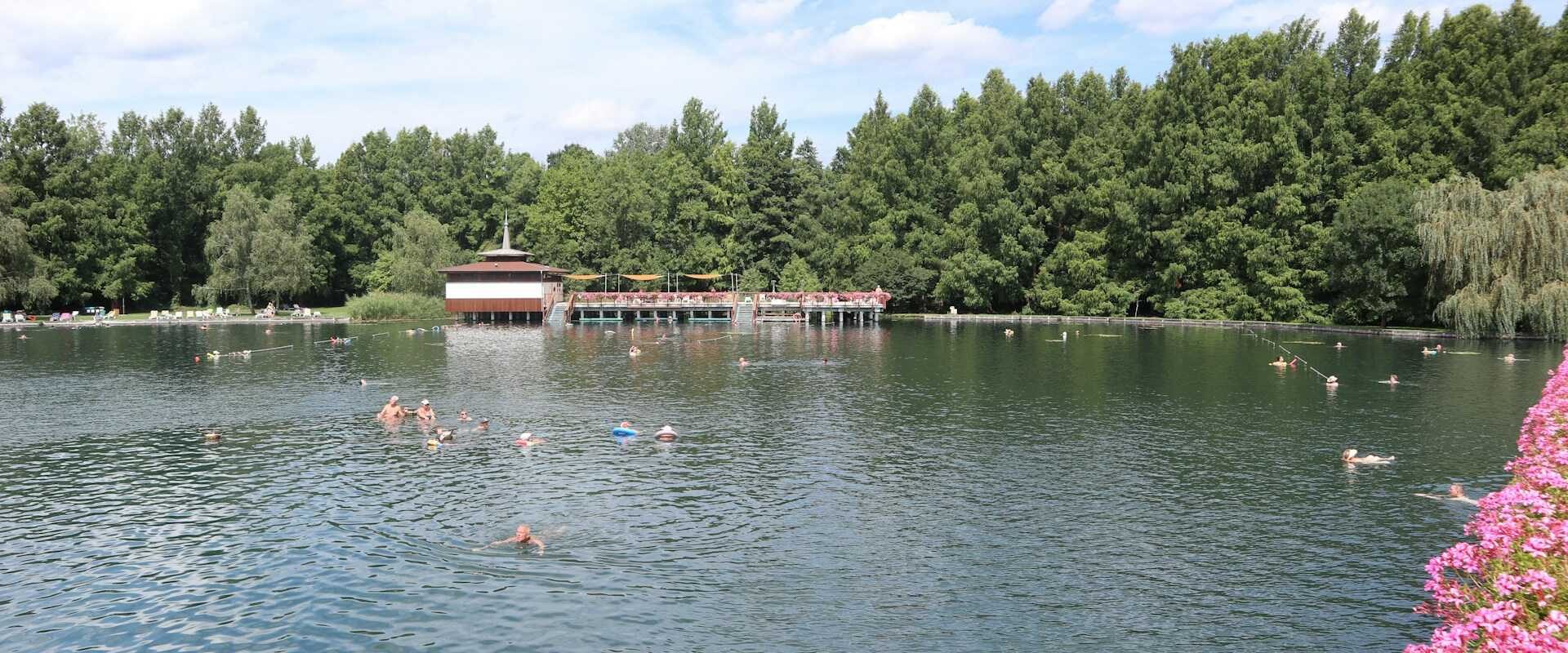 új fürdőház épül hévízen