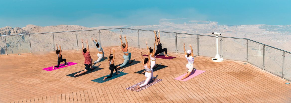 Emirátusok forró jóga coolcation Rász el-Haimah