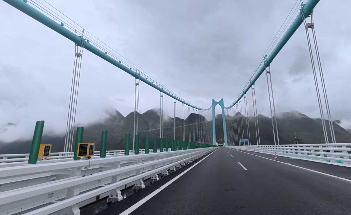 világ legmagasabb hídja kína huajiang grand canyon bridge