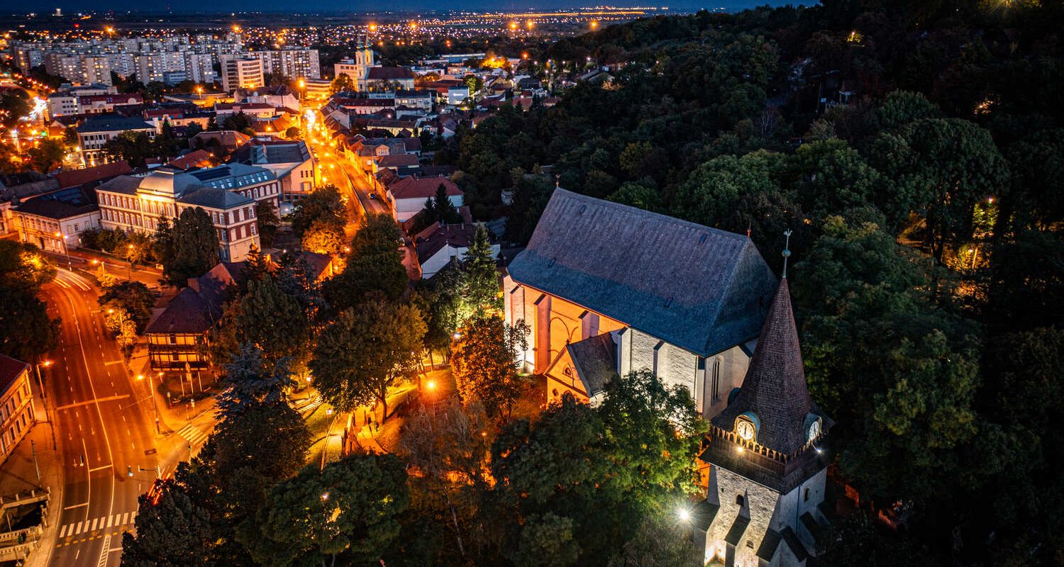 Miskolc Avasi református templom díszkivilágítás