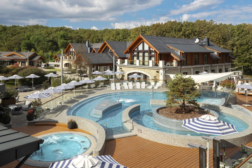Avalon Resort Spa rönkház megújult felújítás fejlesztés Miskolctapolca