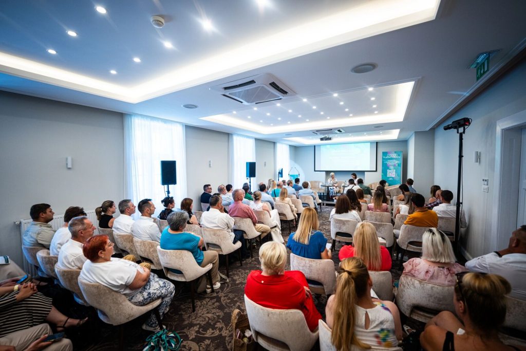 Résztvevők a Visit Hungary Fenntarthatósági Roadshow miskolci konferenciáján
