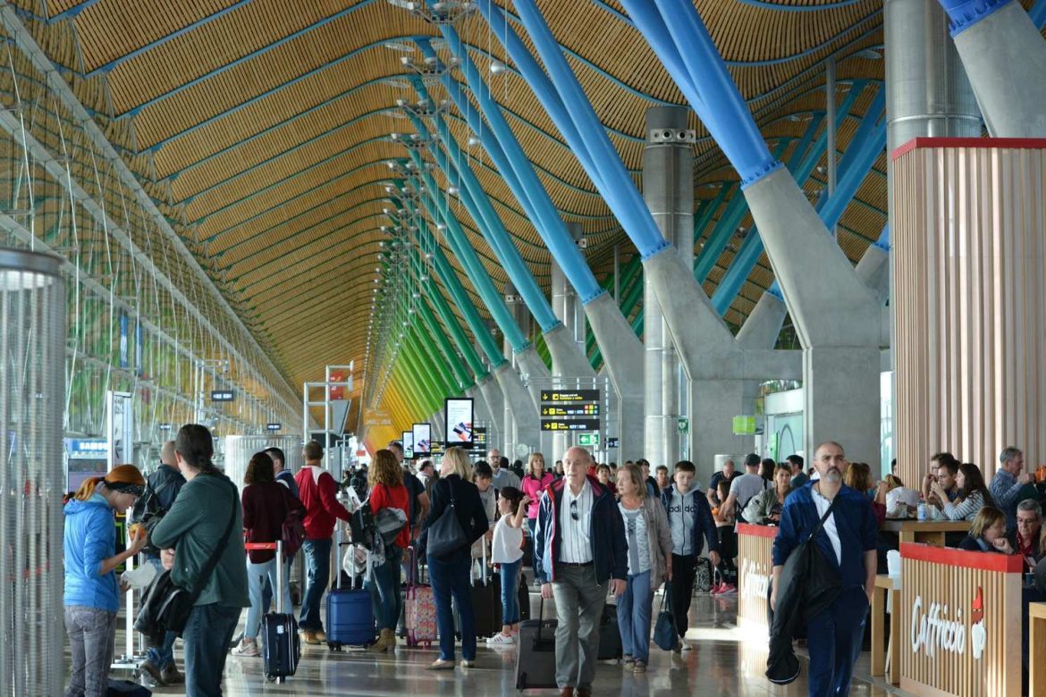 határellenőrzés repülőtér Európa utazás EES rendszer változás
